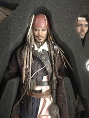 Jack Sparrow (Pirates of the Caribbean on Stranger Tides) DX06 Hot Toys