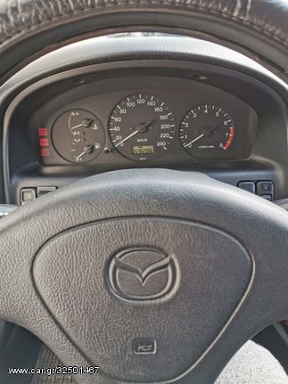 Mazda 323 '98