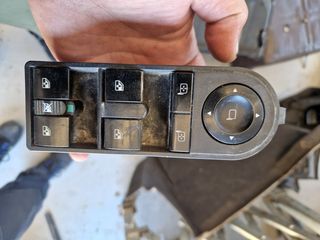 Opel astra H διακόπτης παραθύρων οδηγού 