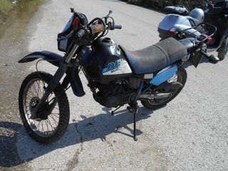 SUZUKI DR 125