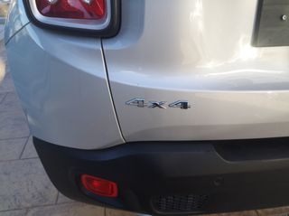 Jeep Renegade 2017 LIMITED 1.4 170PS 4WD AUTO-thumb-9