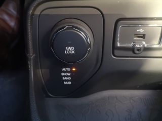 Jeep Renegade 2017 LIMITED 1.4 170PS 4WD AUTO-thumb-16