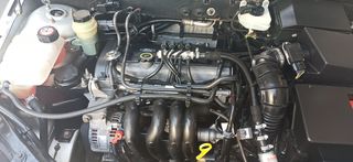 Ford Focus 2000-thumb-7