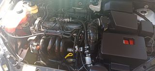 Ford Focus 2000-thumb-9