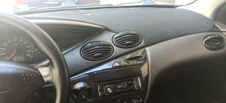 Ford Focus 2000-thumb-13