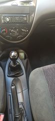 Ford Focus 2000-thumb-14