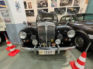 Λιμουζίνα / Sedan 1953 Daimler Conquest-thumb-1