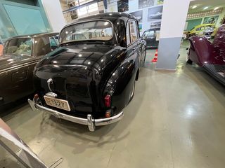 Λιμουζίνα / Sedan 1953 Daimler Conquest-thumb-4