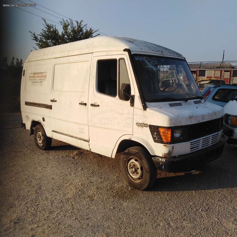 Mercedes 208 κλουβα