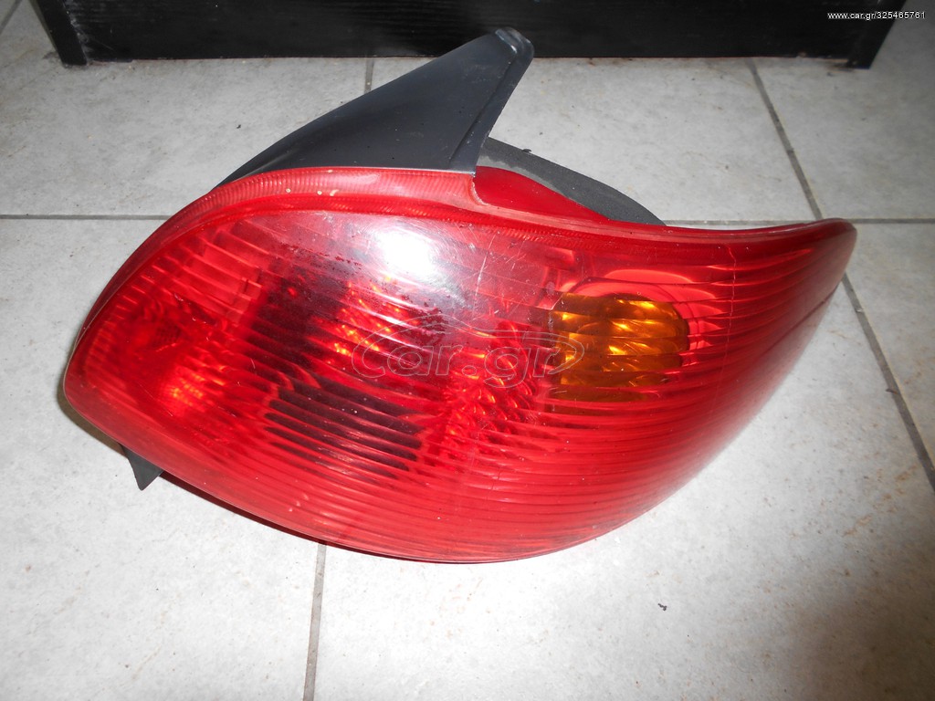 Peugeot 206 οπίσθιο δεξί φανάρι 