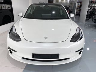 Tesla Model 3 2021-thumb-2