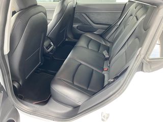 Tesla Model 3 2021-thumb-16