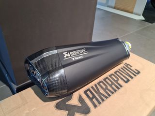 ΕΞΑΤΜΙΣΗ AKRAPOVIC ΤΕΛΙΚΟ ΓΙΑ ΜΟΝΤΕΛΑ TMAX MY17-21