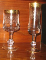 Κρυστάλλινα κολονάτα ποτήρια κρασιού / νερού, με χρυσή μπορντούρα
