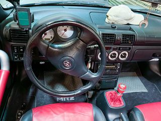 Toyota MR 2 2000-thumb-11