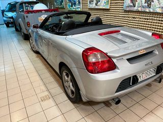 Toyota MR 2 2000-thumb-16