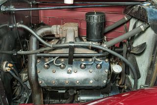 Cadillac 1933 V8 354 coupe-thumb-7