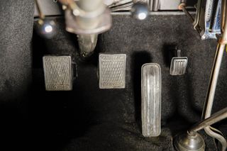 Cadillac 1933 V8 354 coupe-thumb-37