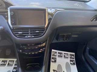 Peugeot 208 2020-thumb-7