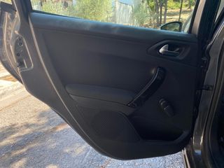 Peugeot 208 2020-thumb-10