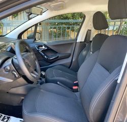 Peugeot 208 2020-thumb-8