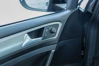 Volkswagen Golf 2015 (από 121€/μήνα)-thumb-58