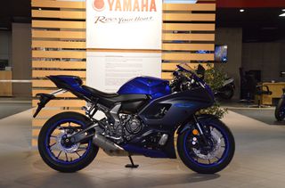Yamaha YZF - R 7 '23 R7