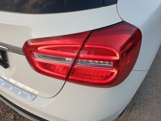 Mercedes-Benz GLA 180 2016  d Style 7G-DCT Bi-Xenon-led -thumb-35