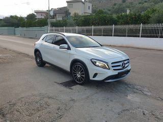 Mercedes-Benz GLA 180 2016  d Style 7G-DCT Bi-Xenon-led -thumb-15