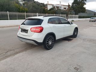 Mercedes-Benz GLA 180 2016  d Style 7G-DCT Bi-Xenon-led -thumb-43