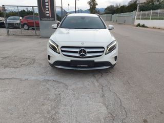 Mercedes-Benz GLA 180 2016  d Style 7G-DCT Bi-Xenon-led -thumb-2