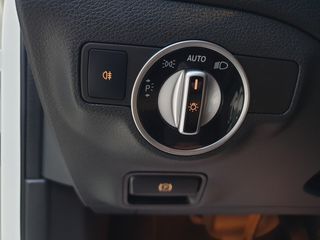 Mercedes-Benz GLA 180 2016  d Style 7G-DCT Bi-Xenon-led -thumb-31