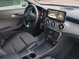 Mercedes-Benz GLA 180 2016  d Style 7G-DCT Bi-Xenon-led -thumb-11
