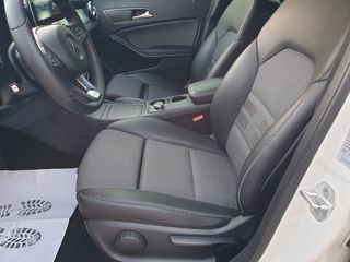 Mercedes-Benz GLA 180 2016  d Style 7G-DCT Bi-Xenon-led -thumb-27