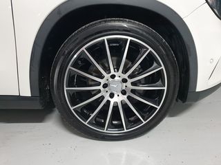 Mercedes-Benz GLA 180 2016  d Style 7G-DCT Bi-Xenon-led -thumb-4
