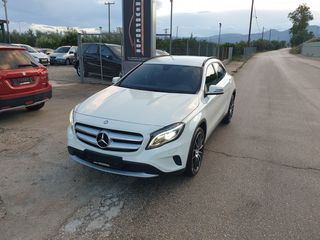 Mercedes-Benz GLA 180 2016  d Style 7G-DCT Bi-Xenon-led -thumb-6