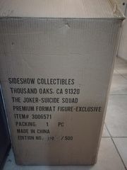 Suicide Squad The Joker Exclusive Premium Format 1:4 Scale Statue by Sideshow -thumb-2