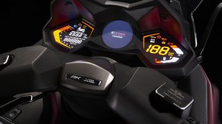 Kymco AK 550 2022-thumb-2