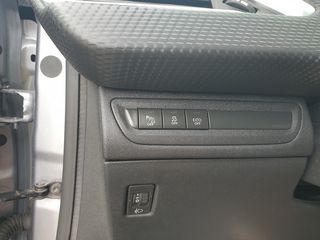 Peugeot 2008 2015-thumb-10