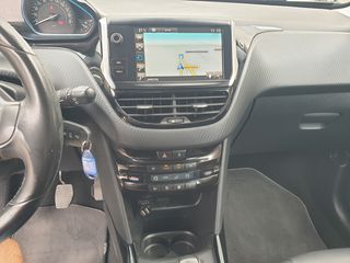 Peugeot 2008 2015-thumb-12