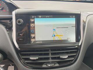 Peugeot 2008 2015-thumb-11