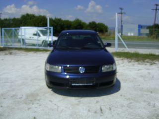 Volkswagen Passat 2000 VW PASSAT 1.9 TDI  DURBO   DIESEL-thumb-1