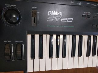 Synthesizer YAMAHA SY22-thumb-2