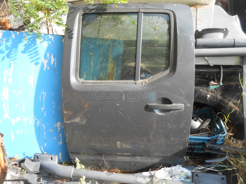Πόρτα πίσω αριστερή NISSAN D40