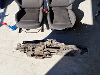 Peugeot 208 5door-thumb-5