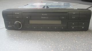 Κονσόλα ράδιοCD με οθόνη ενδείξεων από Skoda Octavia 5 2005-2013