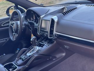 Porsche Cayenne 2016 Panorama-thumb-6