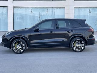 Porsche Cayenne 2016 Panorama-thumb-5