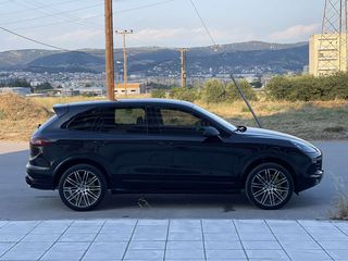 Porsche Cayenne 2016 Panorama-thumb-2