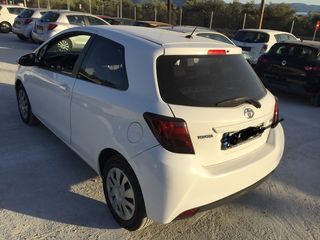 Toyota Yaris 2016-thumb-4